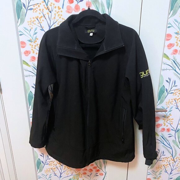 Guru Sportswear Black Softshell Jacket - Lightweight & Versatile (Size L) - Picture 2 of 8